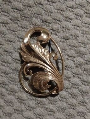 Vintage Forstner Sterling Gold Overlay Filigree Brooch